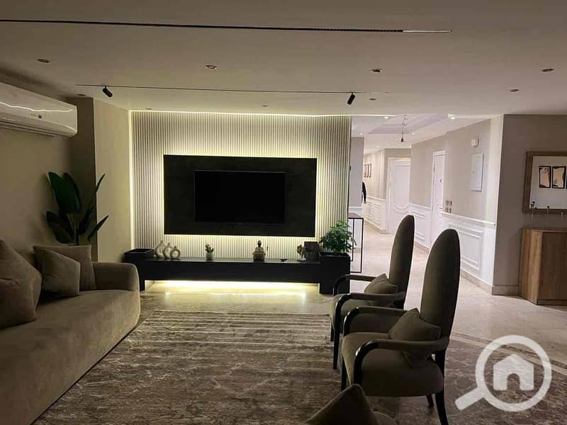 2 72371be7-f0aa-4cc7-b3d1-db5bfc88c5b7. jpg