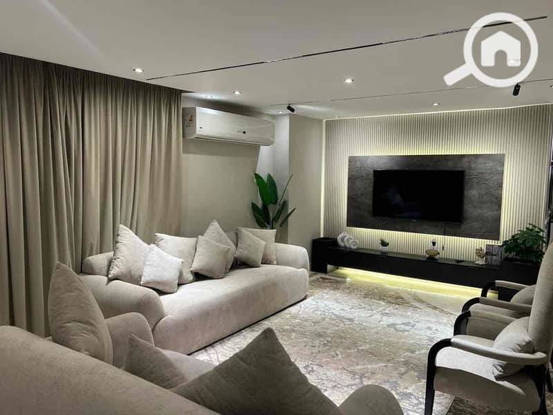 4 0ae21c60-a9c7-4d14-9c8f-53f1837f542e. jpg