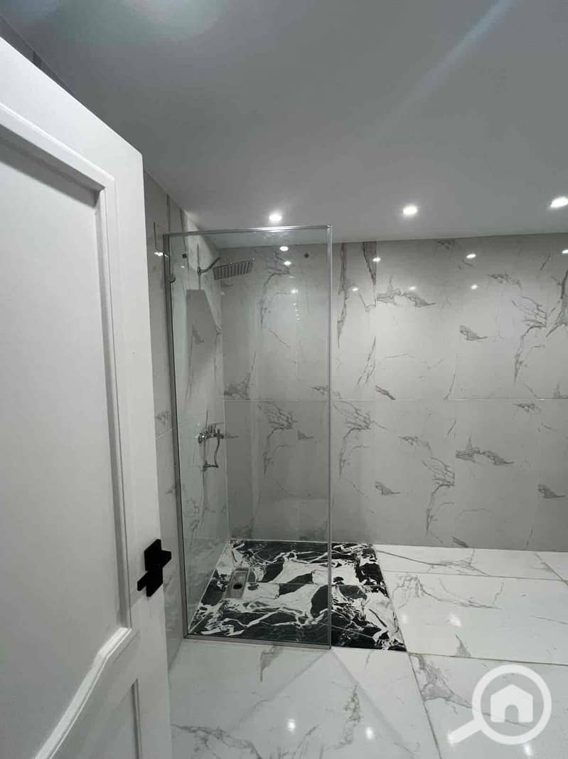 12 4c1070c8-013a-4c98-a5dd-dcc059ff433e. jpg