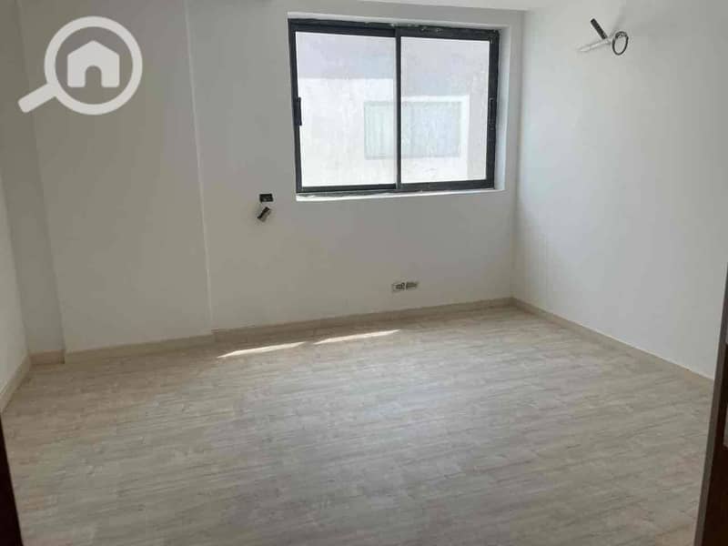 3 51cf6633-b049-49da-ac26-0ccc66ca9c2d. jpg