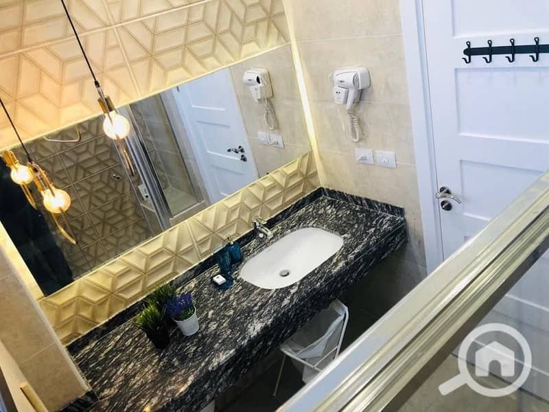 6 76963da5-a8e5-4ce6-872b-6ed90f44f78c. jpeg