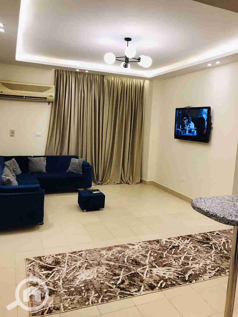 1000467063. jpg 1000467063. jpg