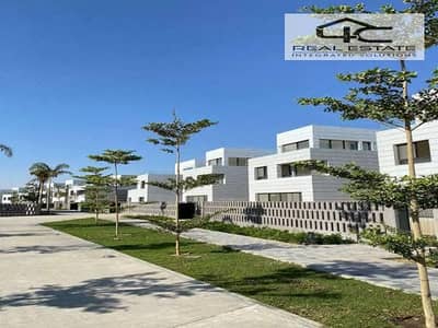 4 Bedroom Villa for Sale in Shorouk City, Cairo - 933621fe-c5bf-4ea9-a29b-6d42c22da3f3. jpg