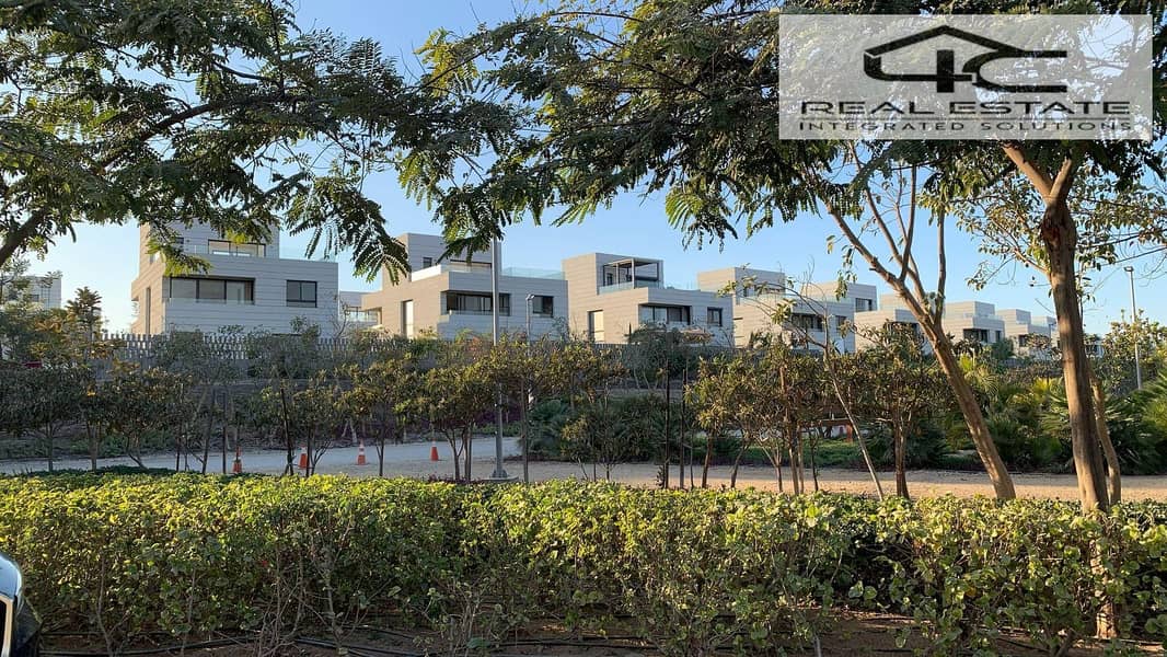 3 ec4ddafa-b7cd-4d21-87d9-0c79a357ca01. jpg