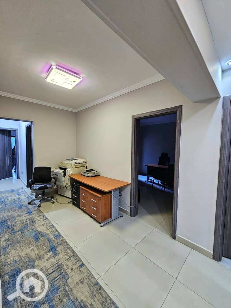 4 30e1fcf0-563f-40a4-b0fd-301e735e3307. jpeg