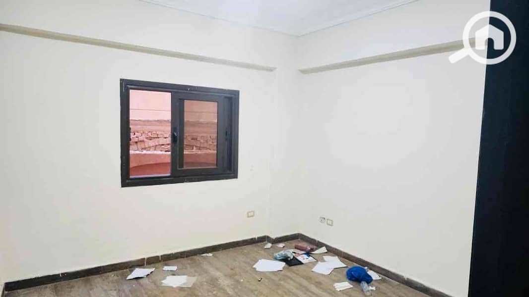 5 d856c5cc-0fd1-4caa-82eb-2864ab8cd1e5. jpg