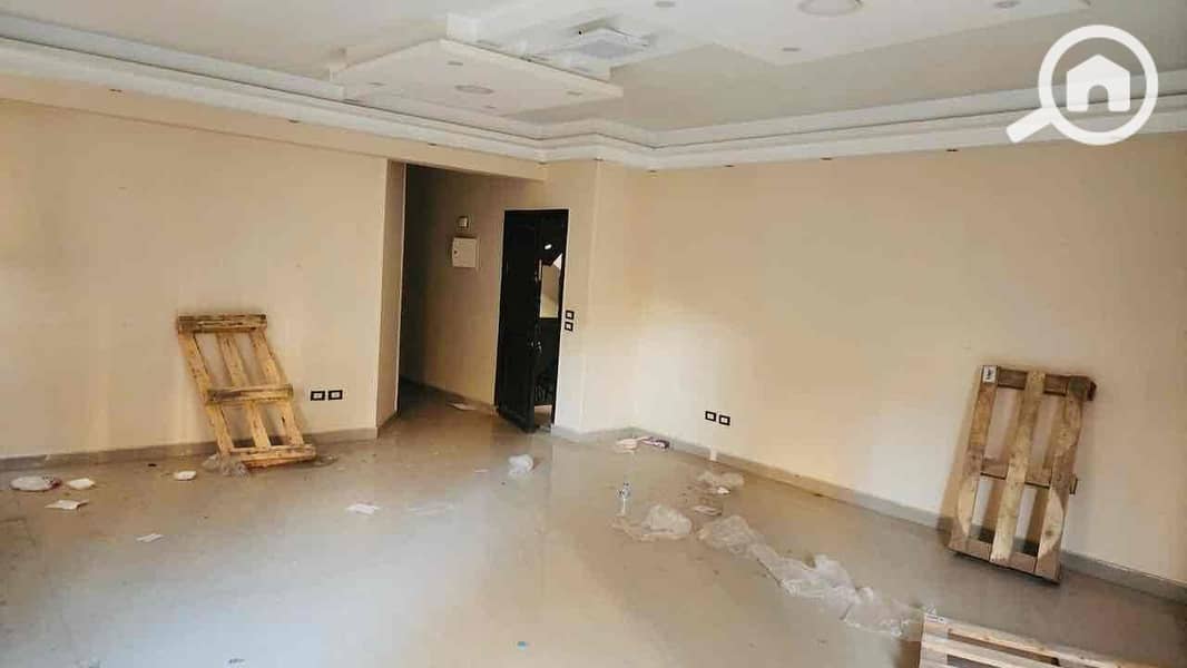 10 868d43c5-22b7-45f1-a31e-fce765aa4930. jpg