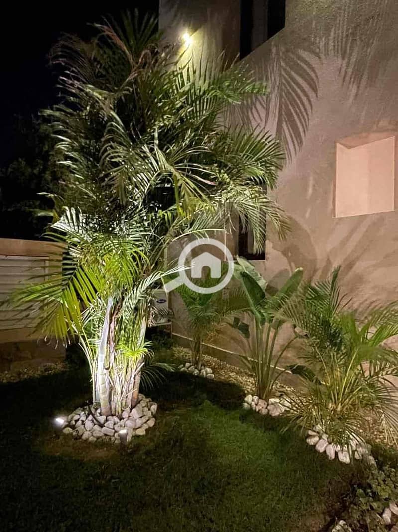 8 0b342214-dba1-4908-bd93-e5a0d6454e86. jpg