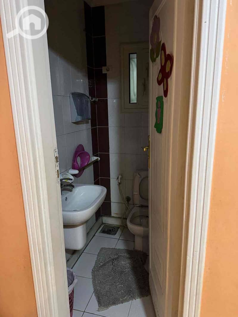 10 86b02b74-66c6-4911-94e8-9d5bfdd2e3f1. jpg