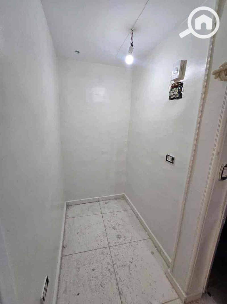 6 c08bce6f-3f47-46c9-a13c-111255d9f84b. jpg