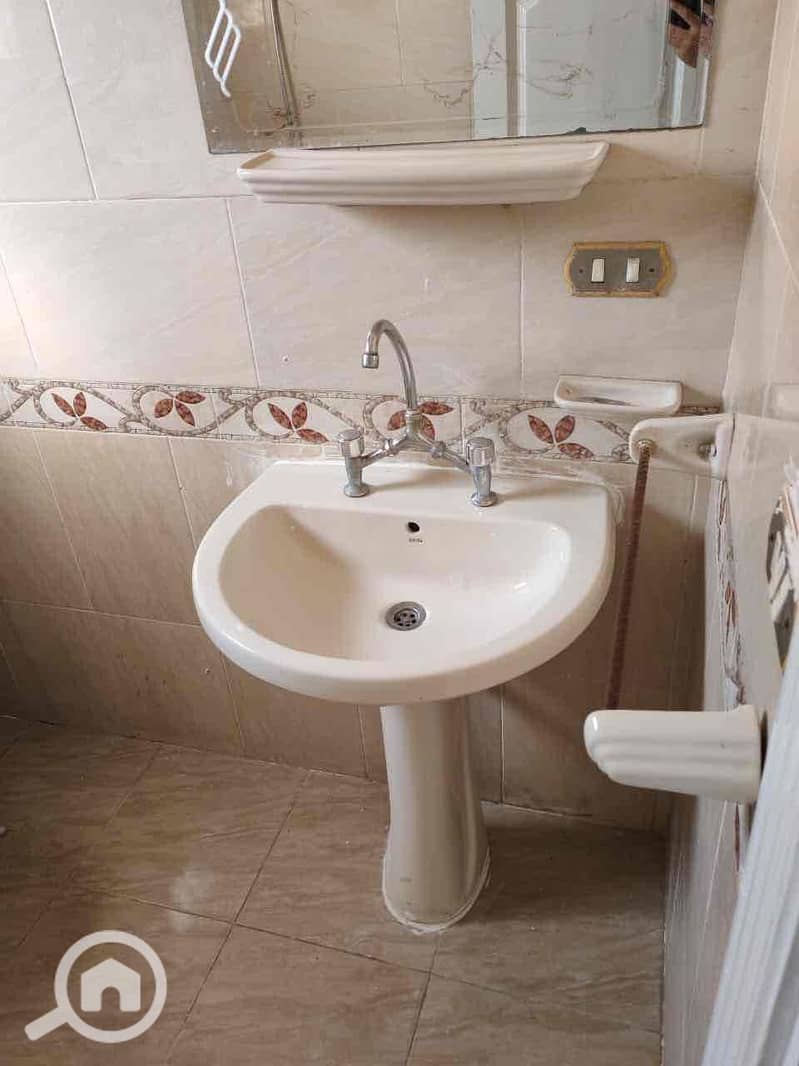 12 7d8b5933-97e7-4acf-b538-3ea2a3ee0926. jpg