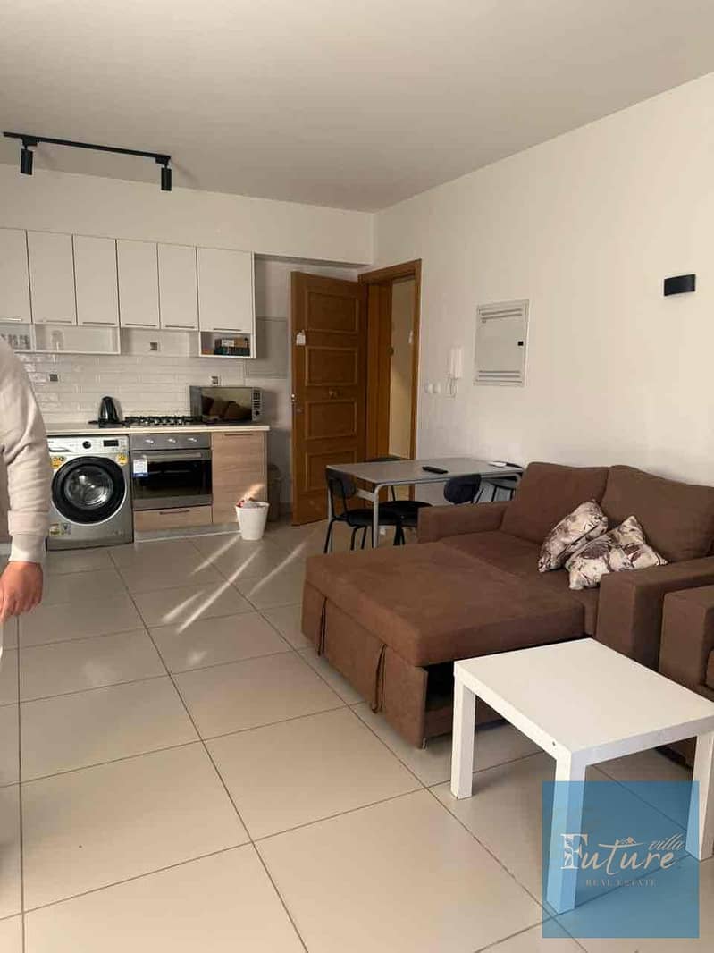 3 9ac3c976-2cd1-45ab-8c50-af1d247d6559. jpg