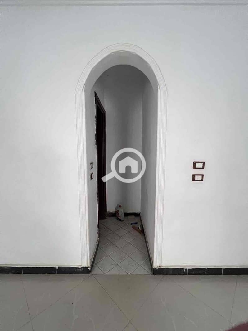 13 5b759403-f4b6-45f0-a743-c27307e75fd6. jpg