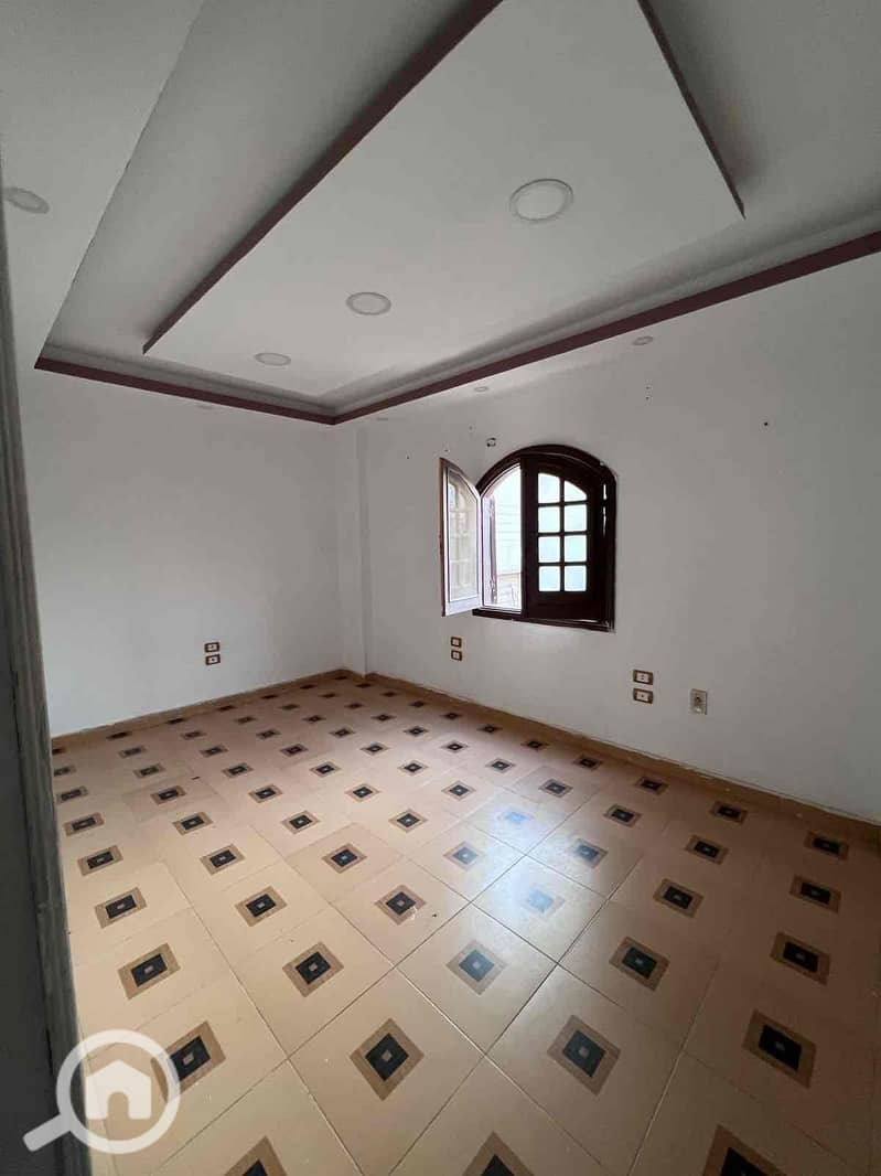 15 f7a78c77-9acc-43a3-b242-c8074a9b97dd. jpg