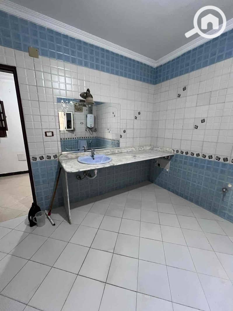 18 24dea5ba-b8fd-461b-9305-2c8e500770a4. jpg