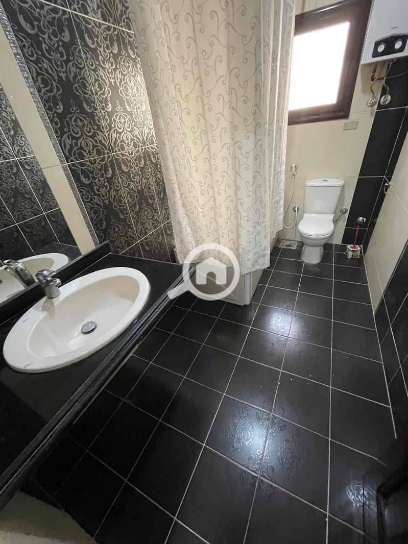 4 f9094f70-5c0b-4f6f-9d2a-f053485073d0. jpg