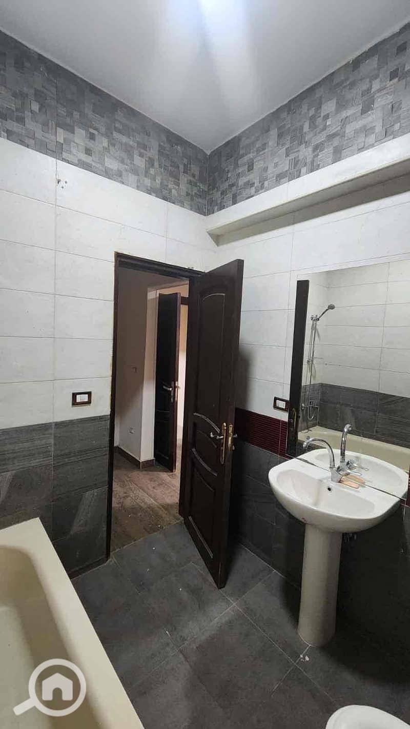 3 65132207-c86d-4a08-8326-f326b1ded44c. jpg