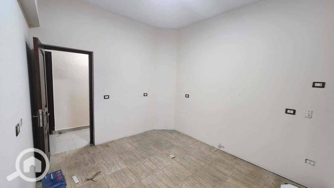 8 15f28f42-dc77-41e2-bfde-6db376b67c66. jpg