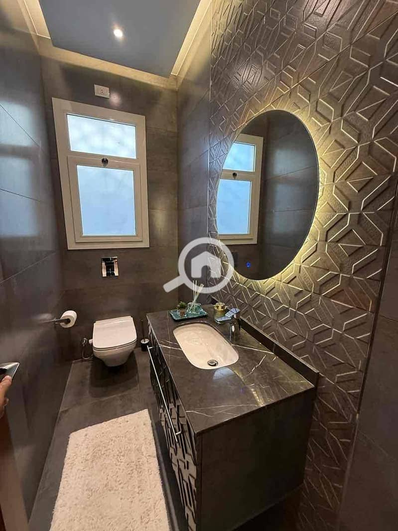 8 31013e72-23bd-465e-b50c-90f9cb2121f4. jpg