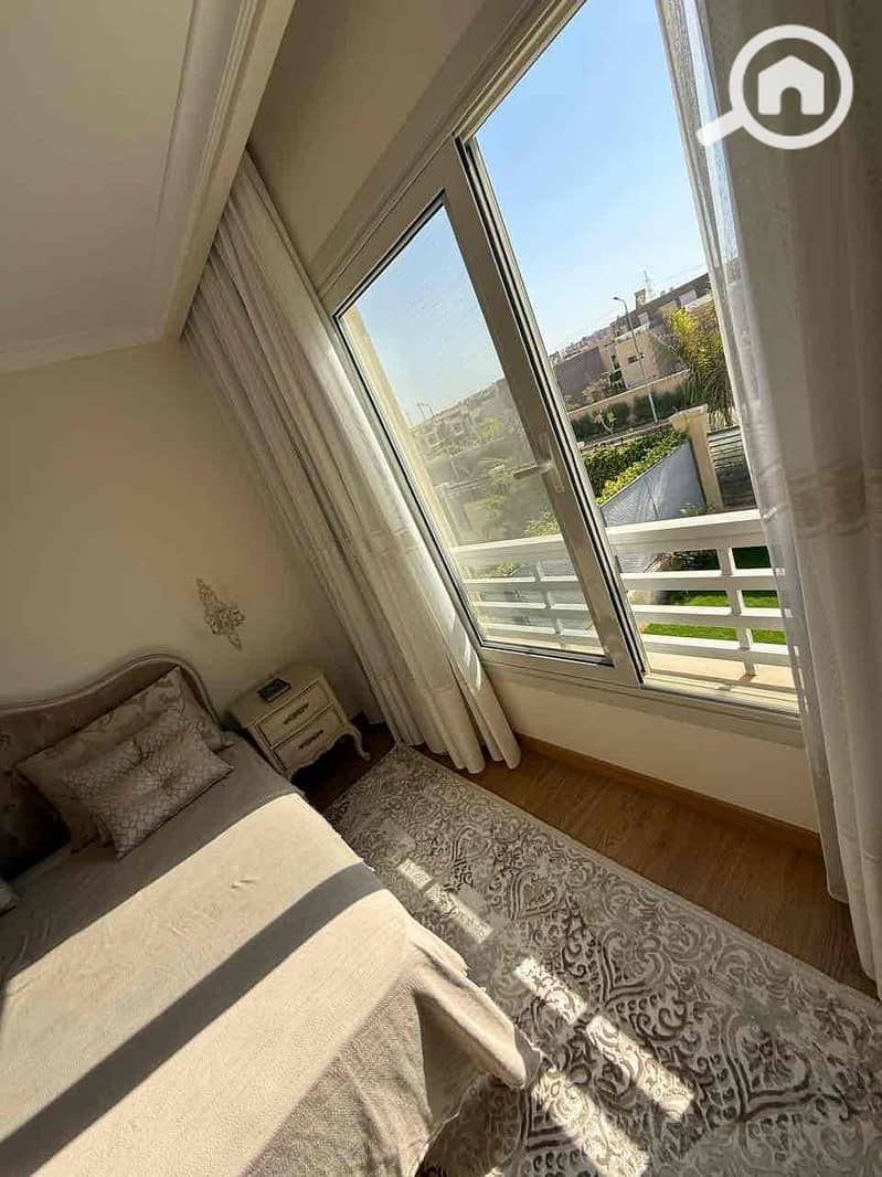 9 ff2076d7-cc4b-4a69-89fd-0c091713e3cd. jpg