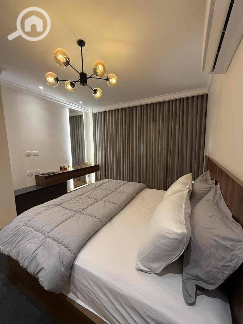 10 ff676b66-631c-473b-adc7-85cd41858285. jpg