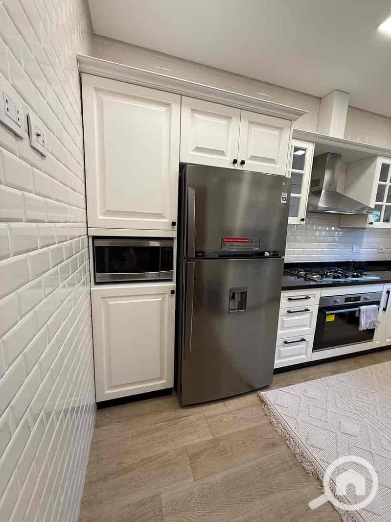 12 5096bea9-c6db-47c6-87dd-d28c3f1ab4e5. jpg