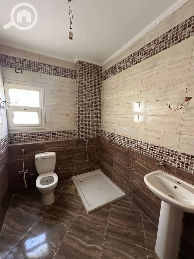 8 7377e1dc-d59e-4b84-9255-3a3ebef21019. jpeg