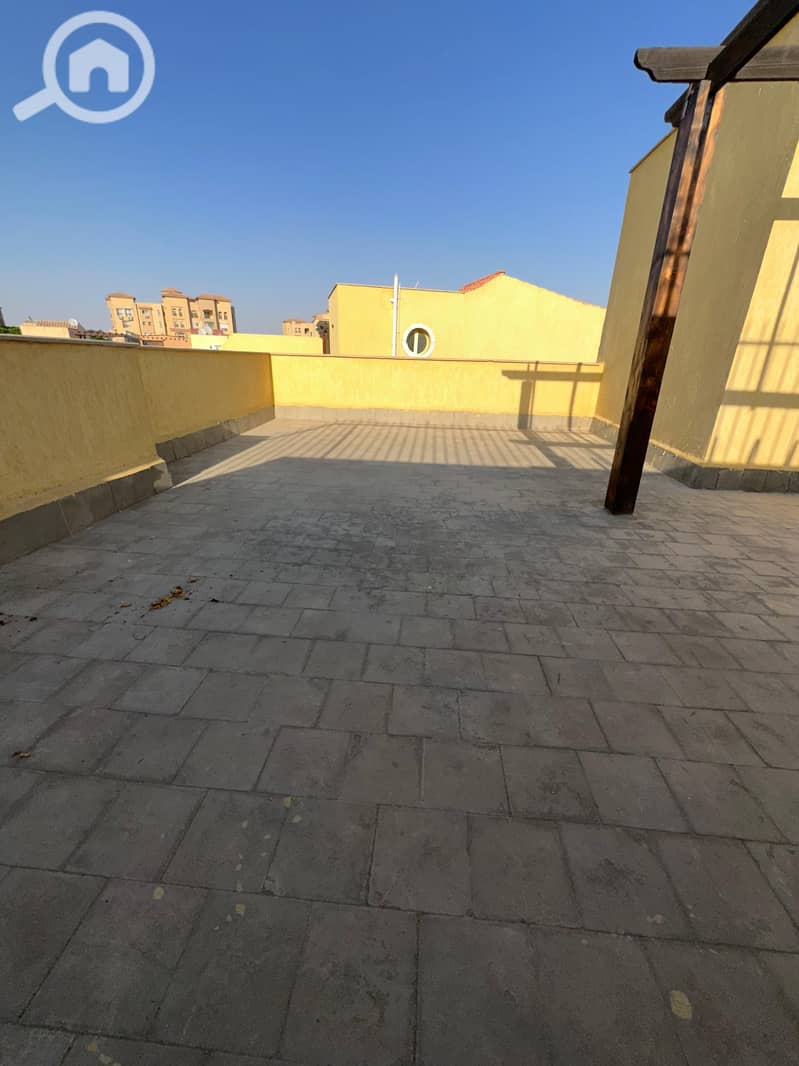 18 0bd0782a-becc-4b73-bf8c-773e49734fc2. jpeg