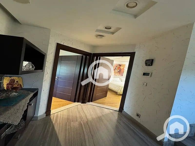 13 5077e494-5bd8-499b-b0ca-eab6845f57da. jpeg