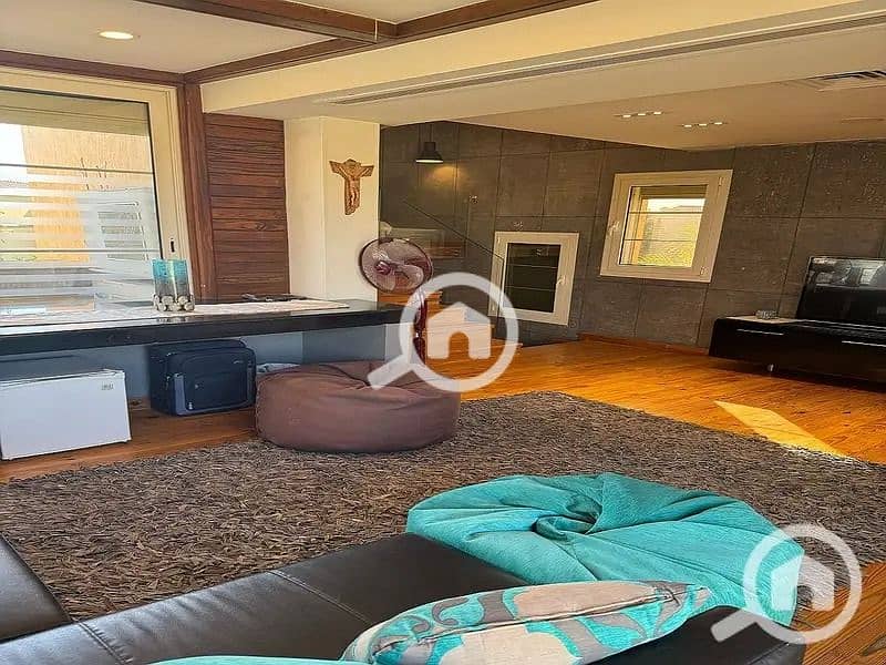 22 e2e4acae-56b5-4fce-bba1-f0c3f274b918. jpeg