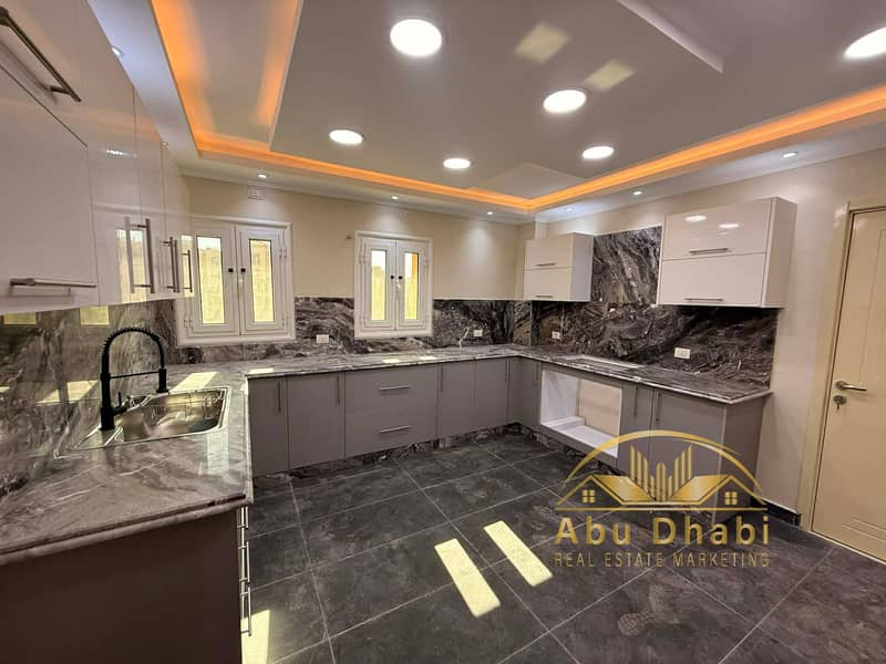 4 0fff9c73-d34b-4244-aff2-0ebb15ec604a. jpg