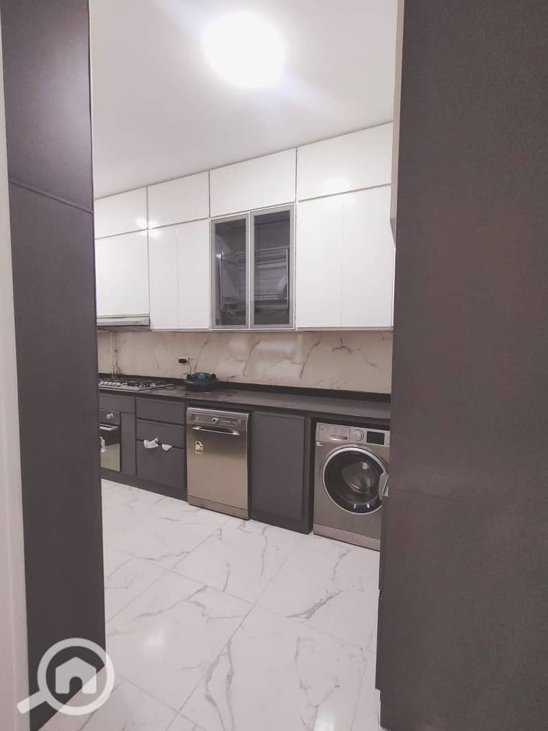 6 5b4072b6-28e0-4d55-b4dc-bf3b00235355. jpeg