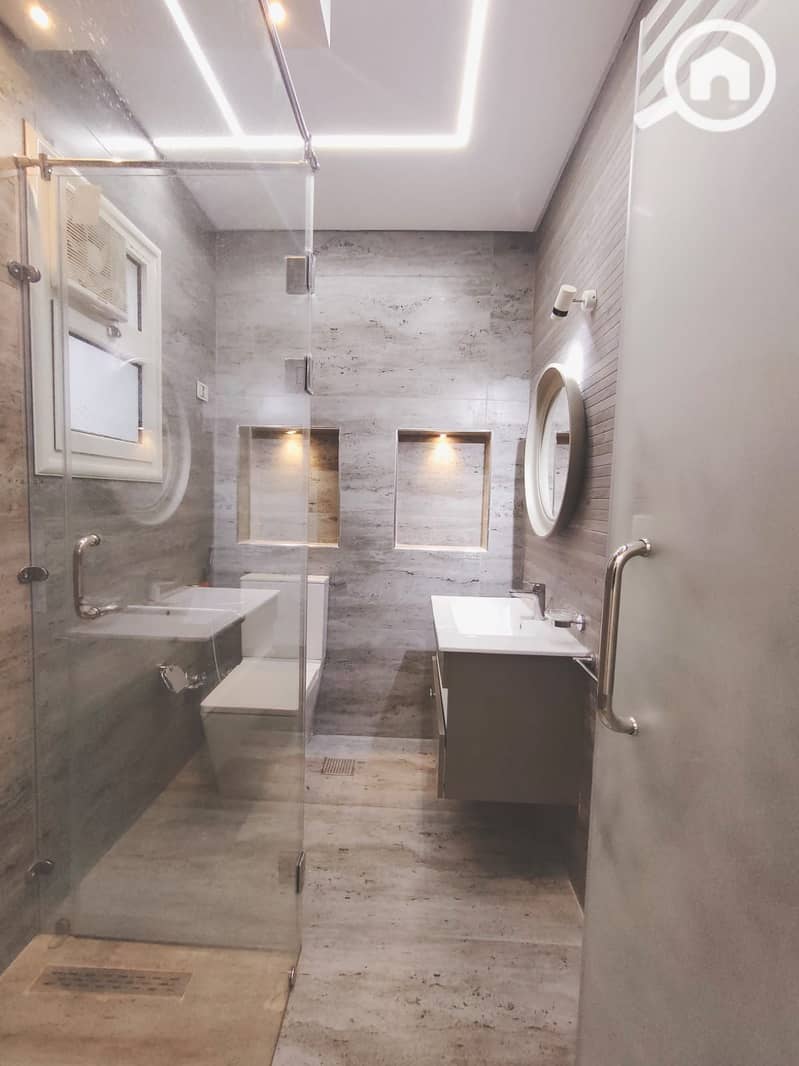 29 c45e55f2-9df2-494e-9732-a7a7a28f7ebe. jpeg