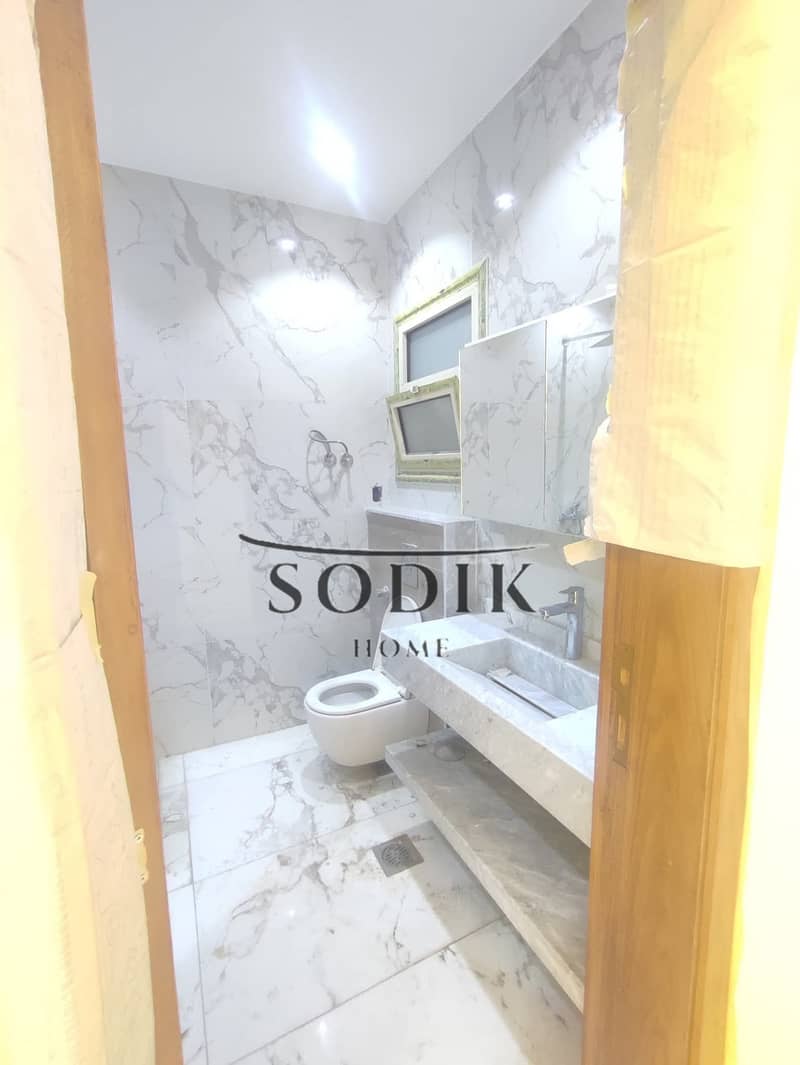 7 WhatsApp Image 2025-09-23 at 1.19. 54 PM (1). jpeg