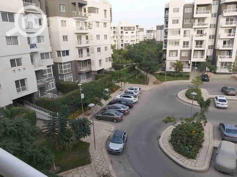 1000711085. jpg 1000711085. jpg