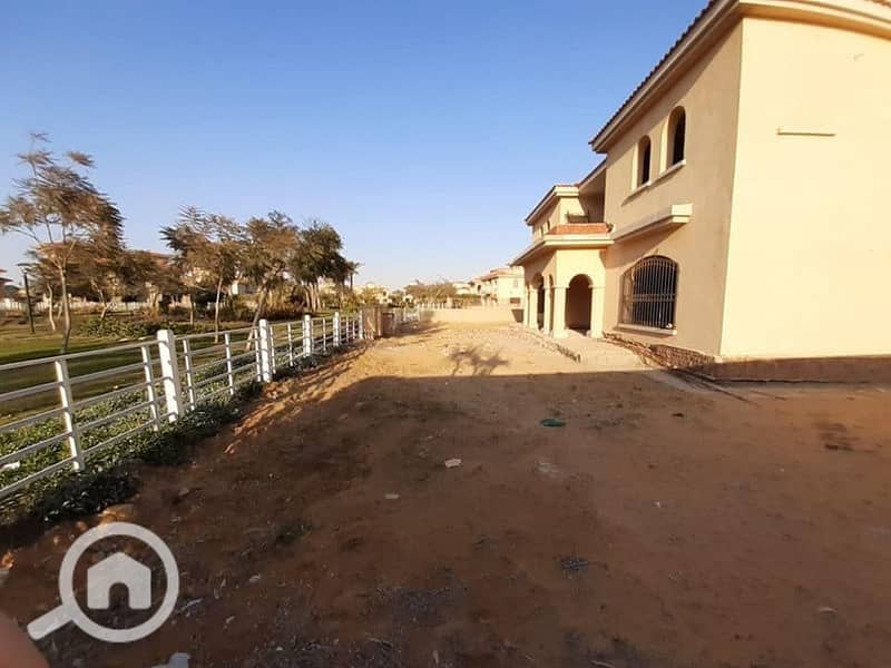 6 122198421_835647813894136_1548069298748599386_n. jpg