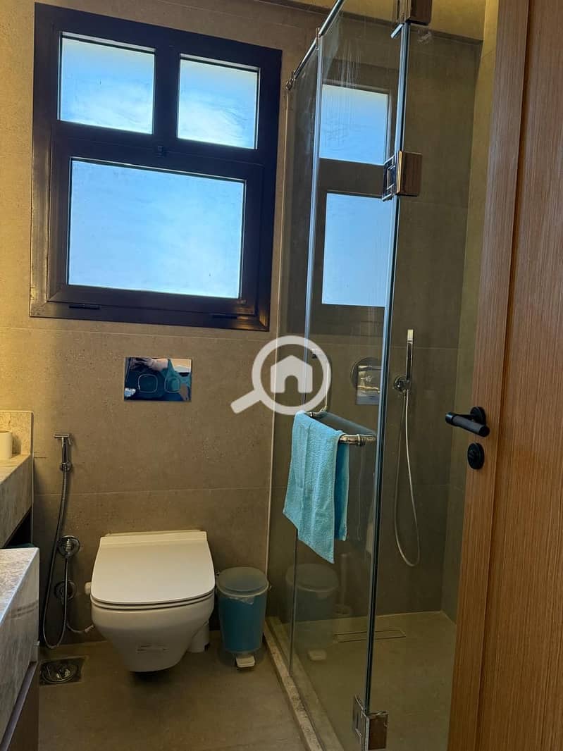 4 4342cb20-0752-44ce-a7ec-08ce74f70571. jpeg