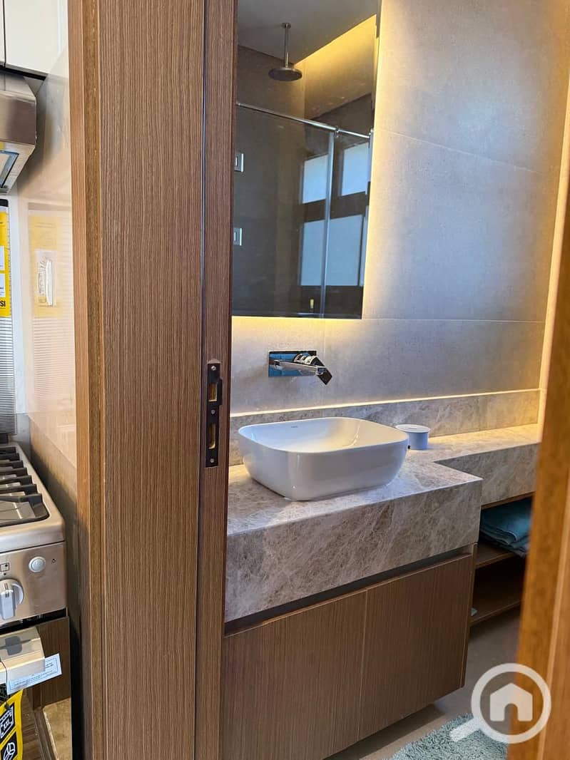 8 63573404-69ba-4886-a6b5-9da2768404b2. jpeg