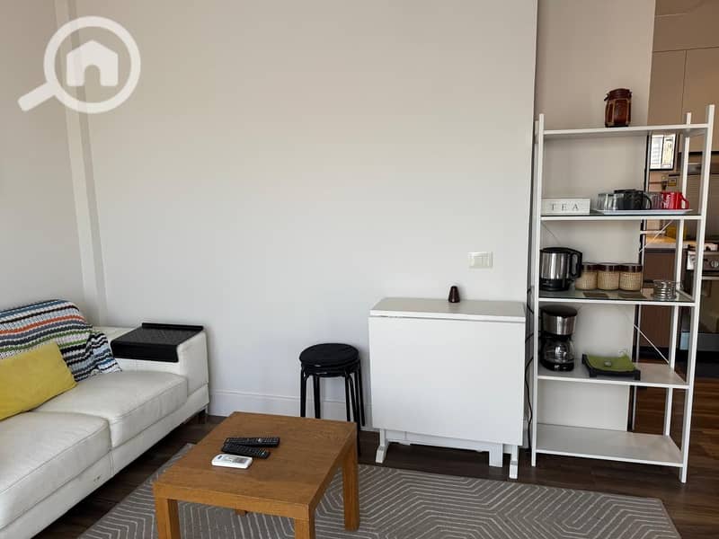 11 4072e98b-44c9-44e3-85f7-d94a84d2f5f7. jpeg