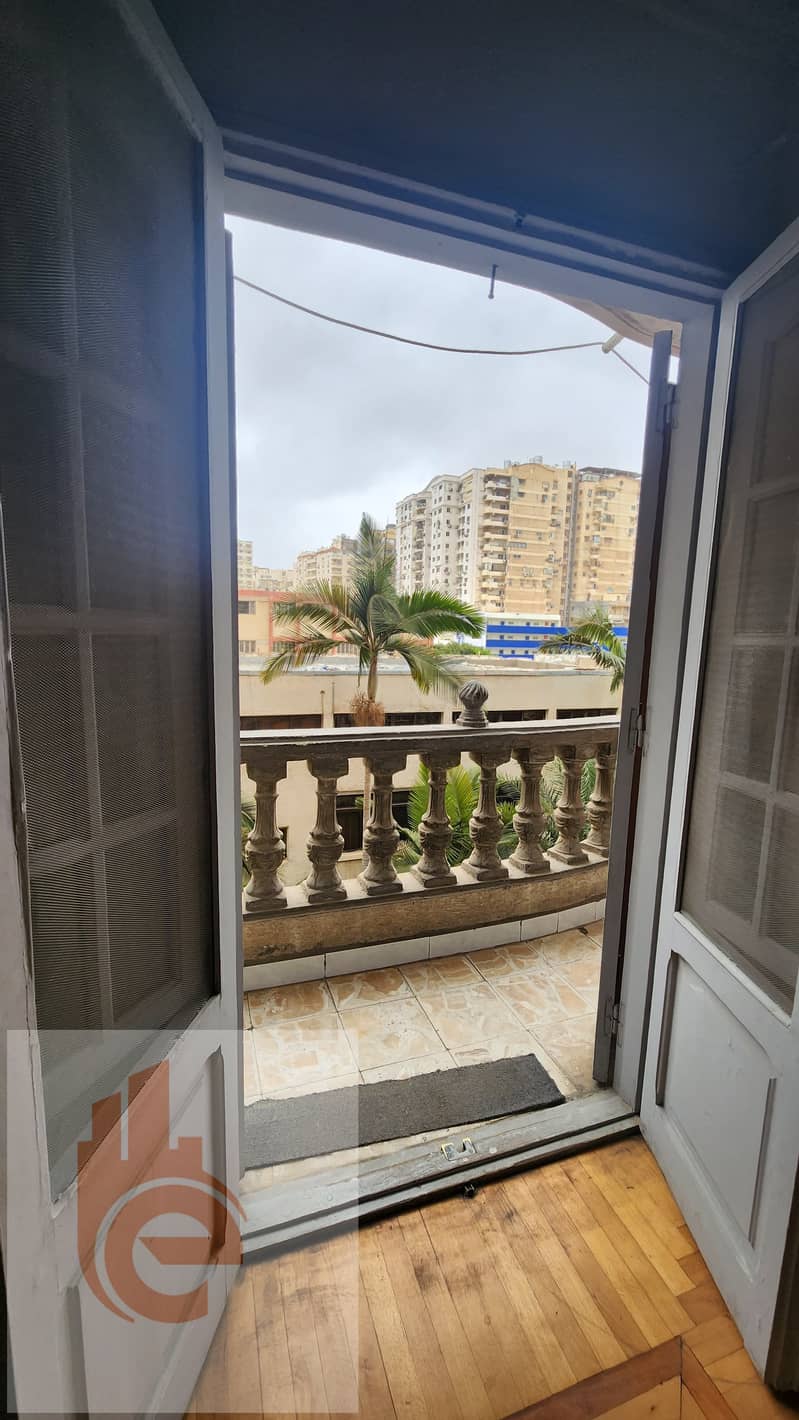 6 3f866b9b-8fa7-400e-9e46-13dbdf777a40. jpg