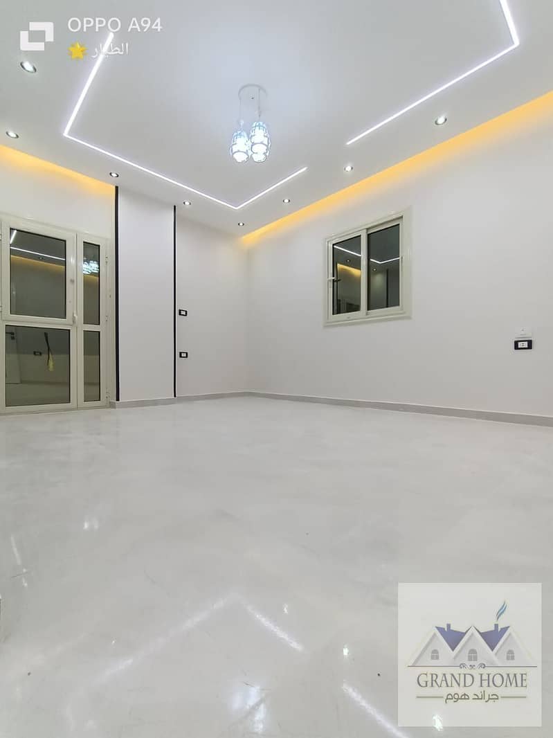 8 384059b2-2c30-4429-b4b6-a1a334df13cc. jpg