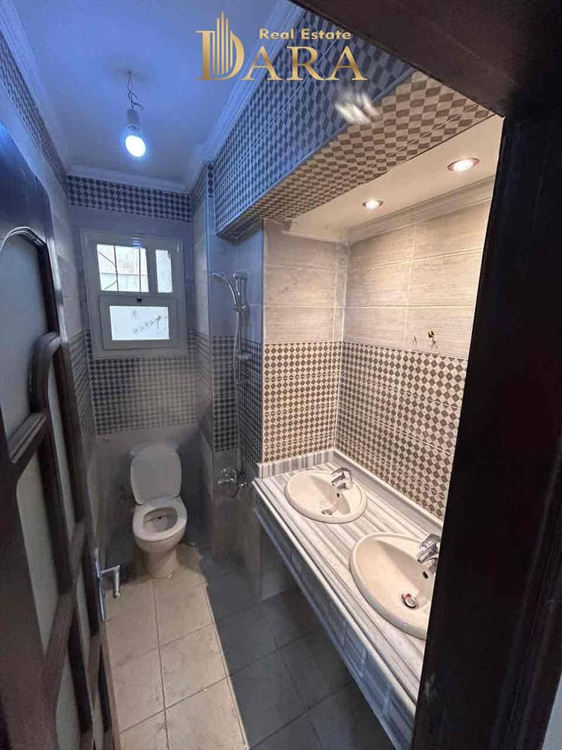 8 136d8216-371b-4862-accb-6e33ae5bd9a7. jpg