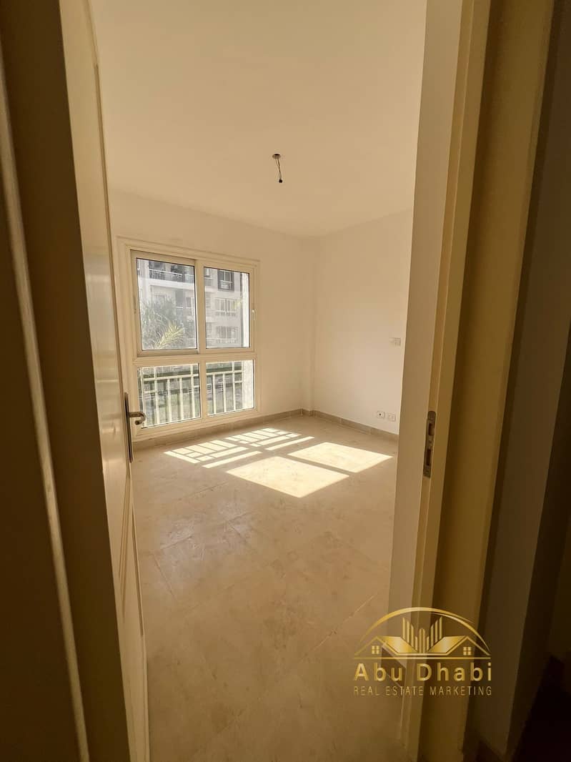 4 32cf2b62-5670-4e47-a159-24f93ebbf82b. jpg