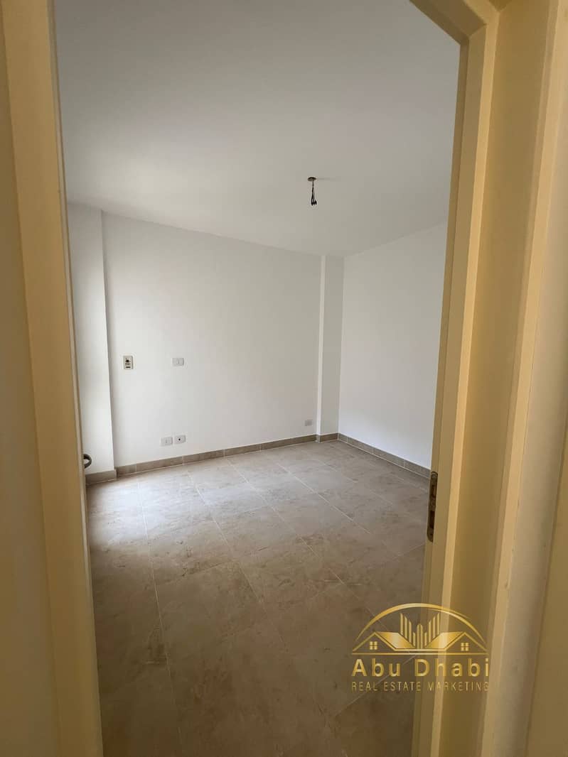 6 ccde96cd-96f5-4d46-a571-4b4edf213e54. jpg