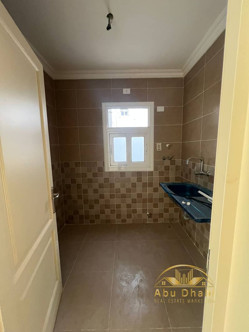 7 d4f4618b-555c-44a1-a83d-ec9bb097fbb1. jpg