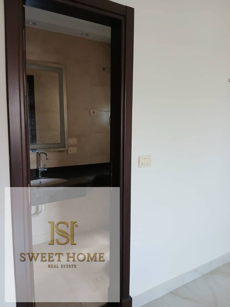 12 WhatsApp Image 2025-12-10 at 13.36. 55 (1). jpeg