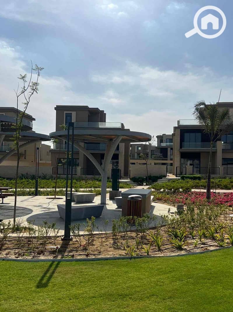 3 24ac9e58-a783-48c3-990c-49183d059354. jpg