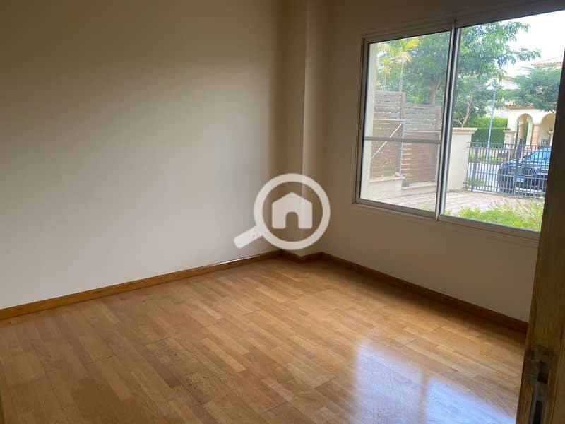 3 4a5b6527-3a58-4362-87cc-b8c048c2bf49. jpg