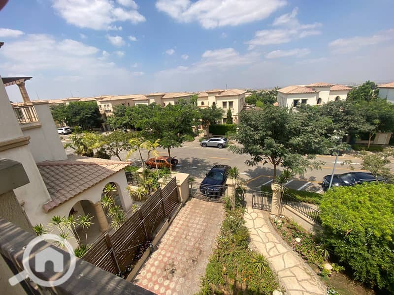 11 5946b464-9392-4011-859c-517c40f17bf3. jpg