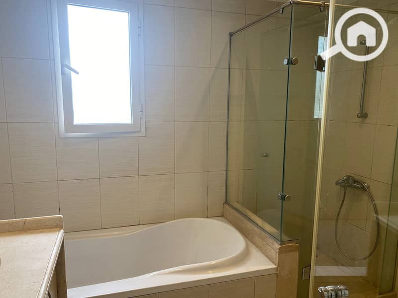 15 c48c2e38-3656-4769-8e4b-ac2d881a7570. jpg